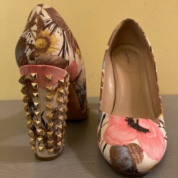 J. Crew Shoes - Vintage JCrew block heel flower print pumps, size 9.5